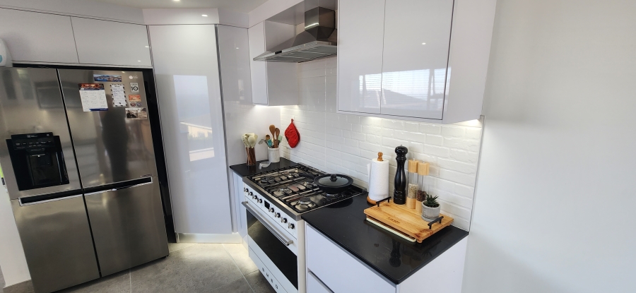 3 Bedroom Property for Sale in Dana Bay Western Cape